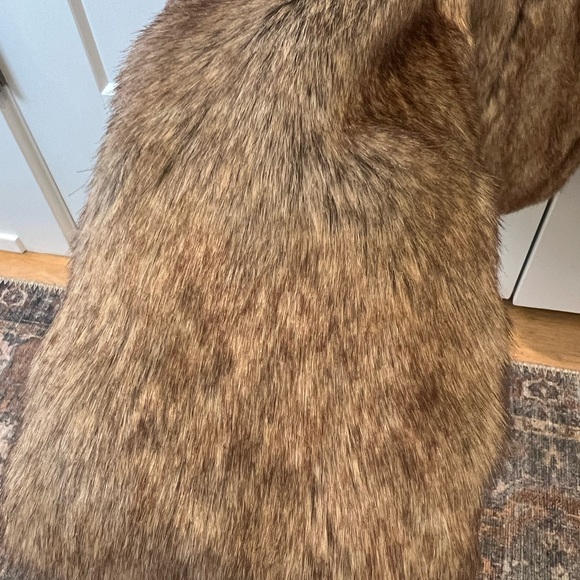 Faux Fur Jacket. Worn once for an hour on my wedding day. Size Small / XS - Picture 4 of 7